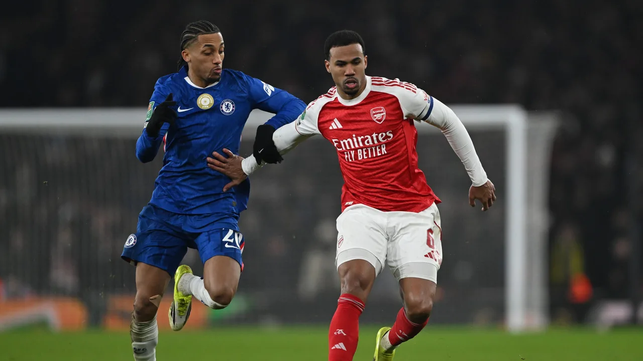 مواعيد مباريات الأحد 1 مارس والقنوات الناقلة مع أسماء المعلقين الرياضيين